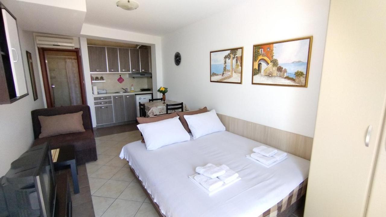 Rakocevic Apartments Petrovac Habitación foto